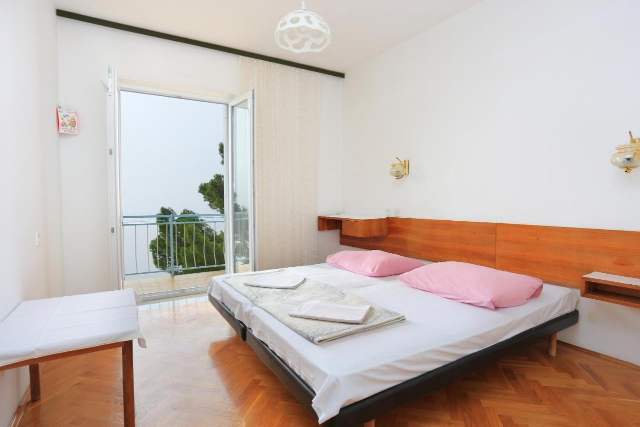 Rooms With A Parking Space Brela, Makarska - 17281 Exterior photo