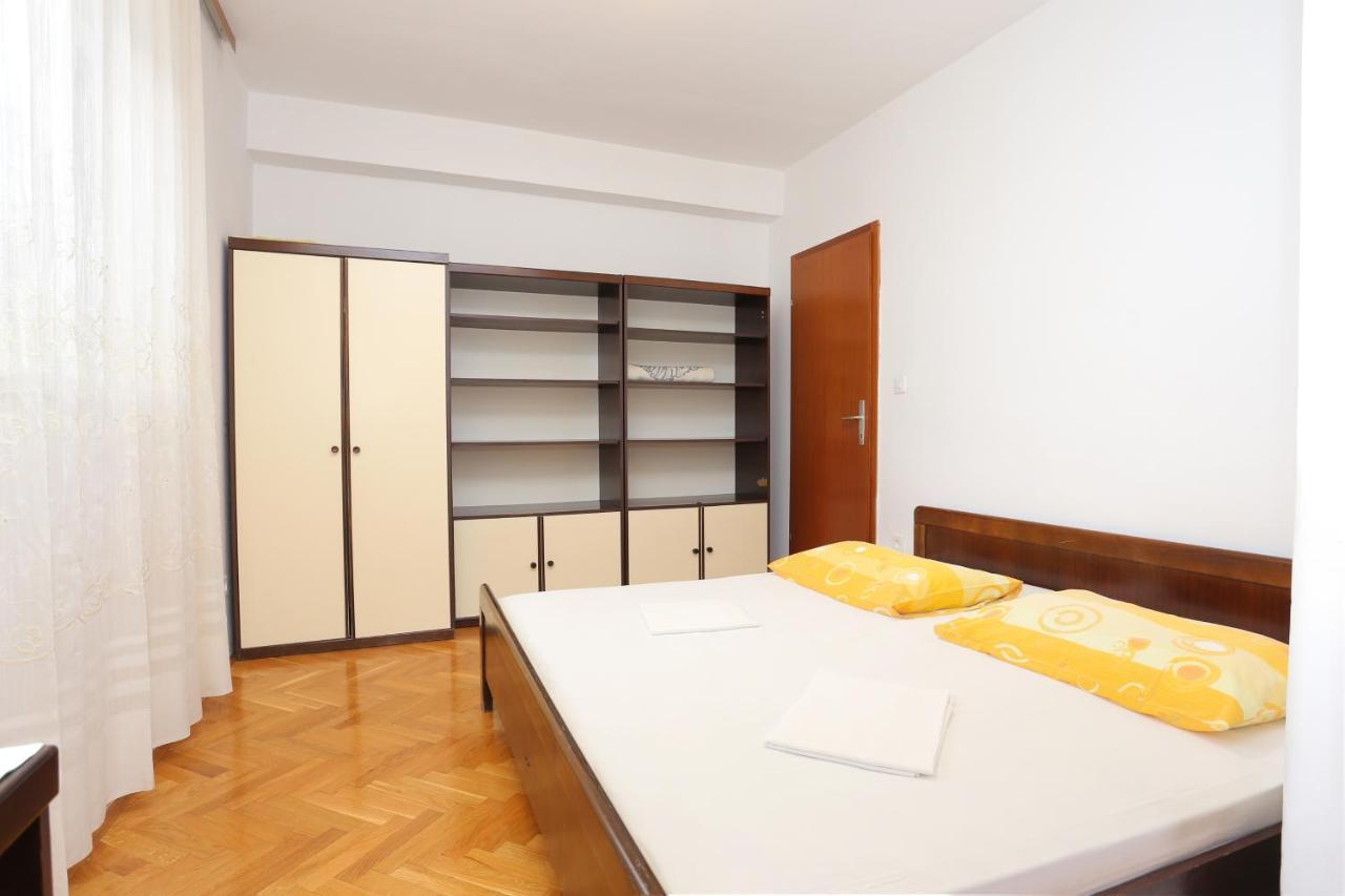 Rooms With A Parking Space Brela, Makarska - 17281 Exterior photo
